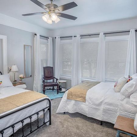 Stunning 3 Bedroom Home Near Dt Alamodome - Riverwalk ซานอันโตนิโอ ภายนอก รูปภาพ