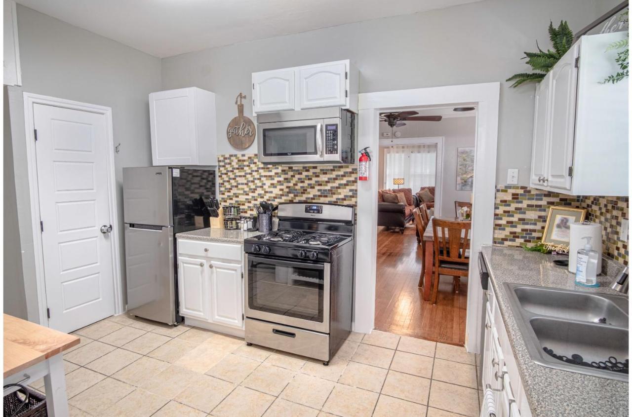 Stunning 3 Bedroom Home Near Dt Alamodome - Riverwalk ซานอันโตนิโอ ภายนอก รูปภาพ