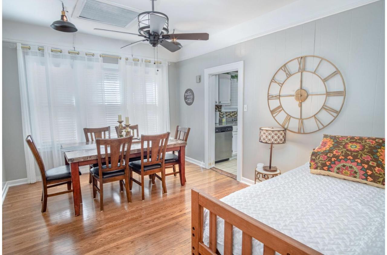Stunning 3 Bedroom Home Near Dt Alamodome - Riverwalk ซานอันโตนิโอ ภายนอก รูปภาพ