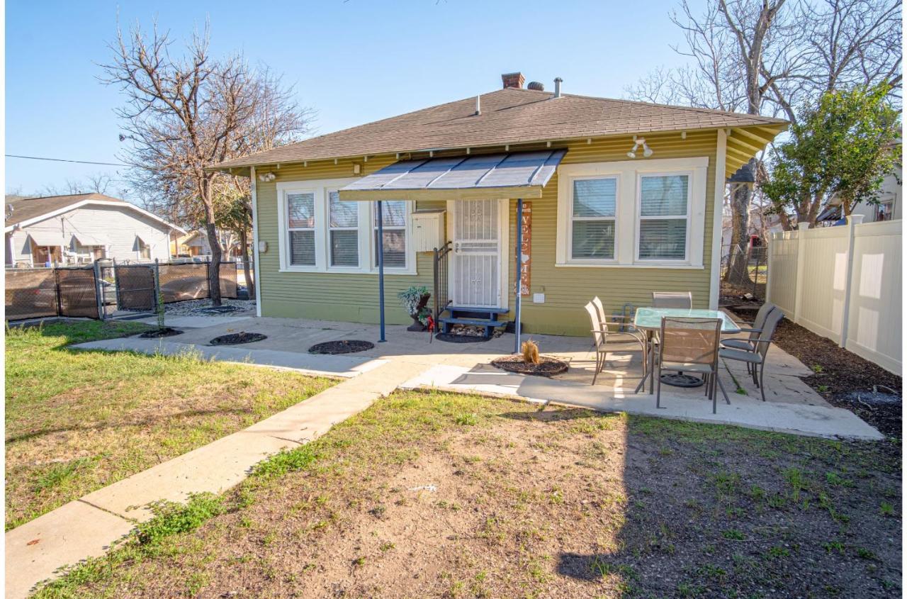 Stunning 3 Bedroom Home Near Dt Alamodome - Riverwalk ซานอันโตนิโอ ภายนอก รูปภาพ