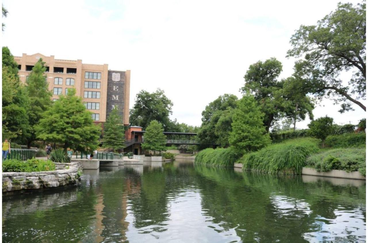 Stunning 3 Bedroom Home Near Dt Alamodome - Riverwalk ซานอันโตนิโอ ภายนอก รูปภาพ