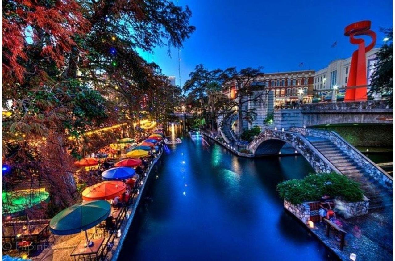 Stunning 3 Bedroom Home Near Dt Alamodome - Riverwalk ซานอันโตนิโอ ภายนอก รูปภาพ