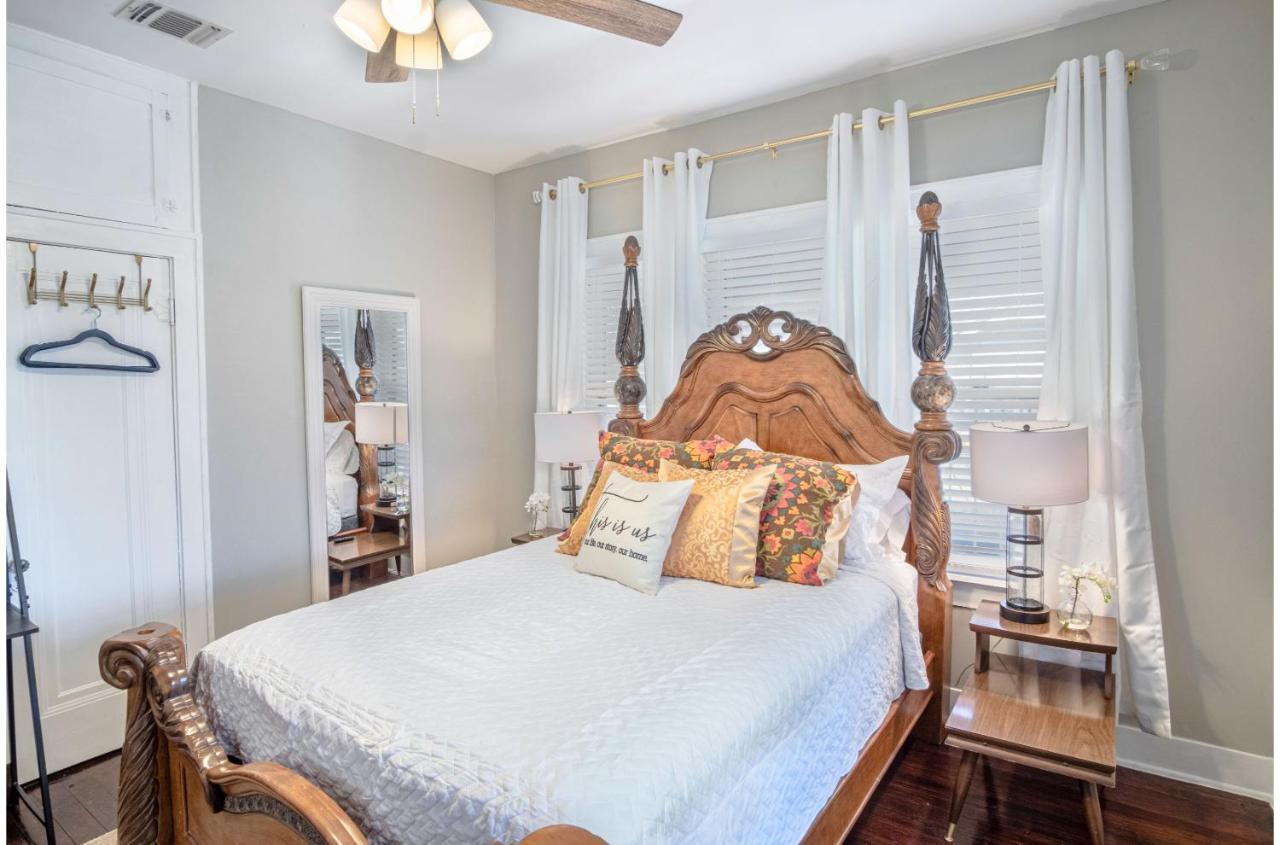 Stunning 3 Bedroom Home Near Dt Alamodome - Riverwalk ซานอันโตนิโอ ภายนอก รูปภาพ